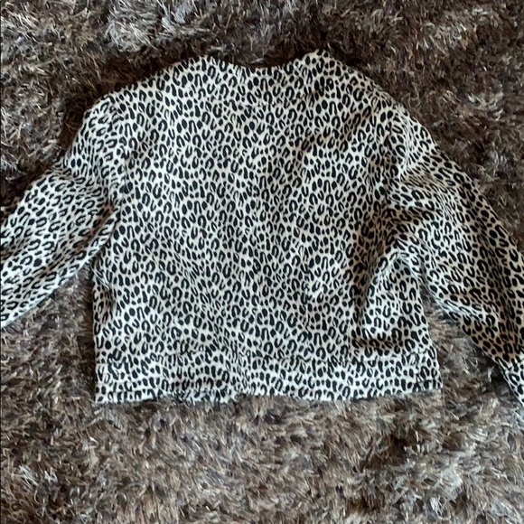 Animal print cropped jacket blazer 🦋 3 for $25 - Picture 4 of 5